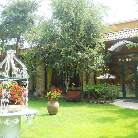 Hotel Il Rustichello Lonato Eksteriør billede