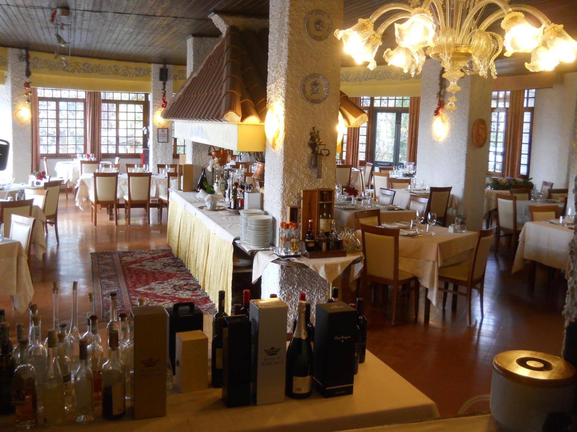 Hotel Il Rustichello Lonato Eksteriør billede