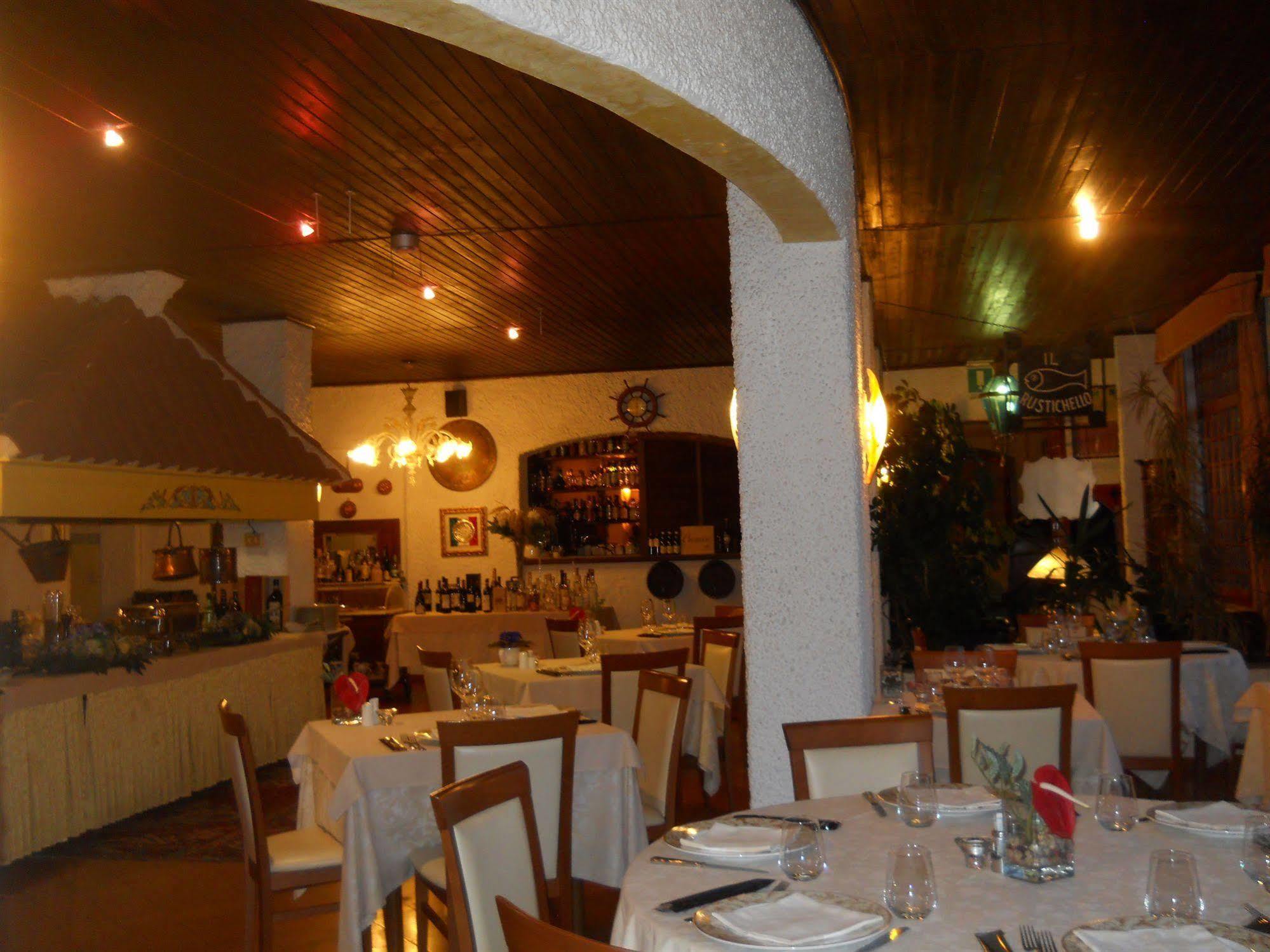 Hotel Il Rustichello Lonato Eksteriør billede