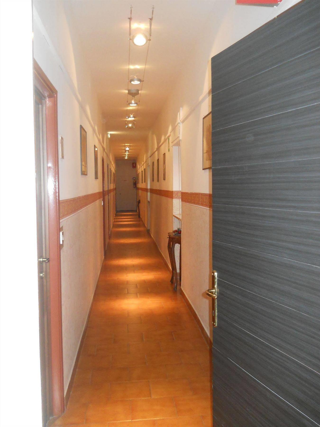 Hotel Il Rustichello Lonato Eksteriør billede